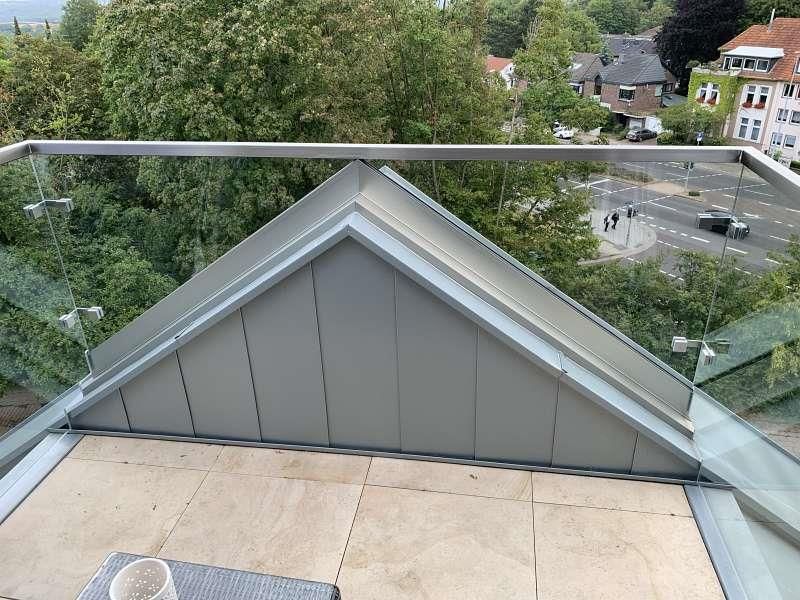 Edelstahlgeländer mit Glasfüllung