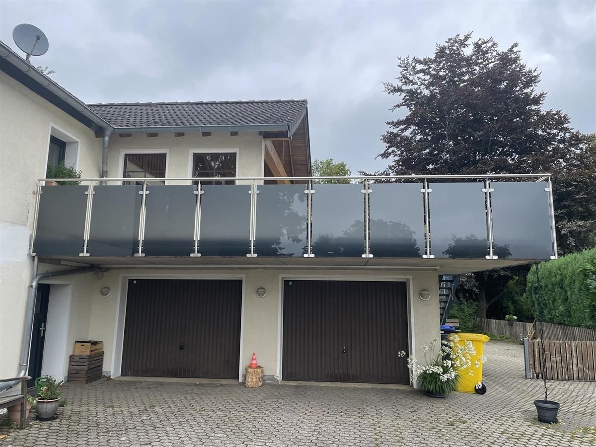 Edelstahlgeländer mit Glasfüllung