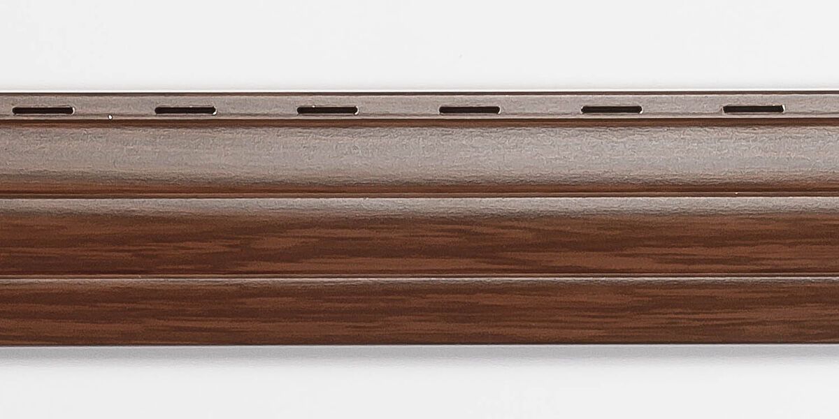 dunkelbraun gemaserte Rolladen