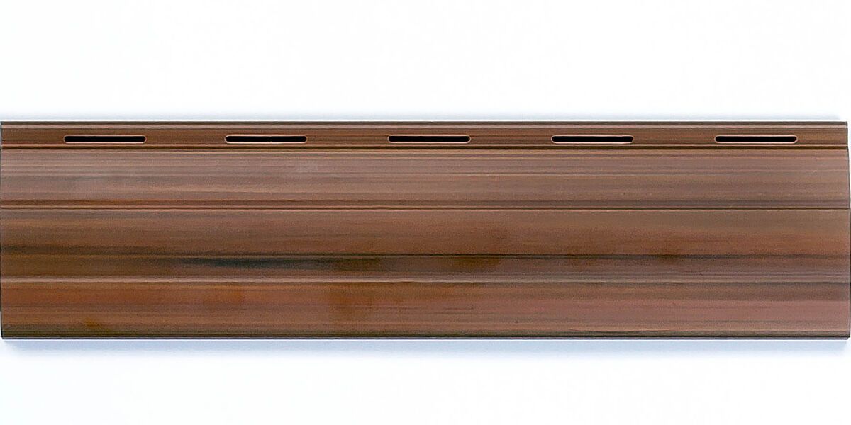 mittelbraun gemaserte Rolladen