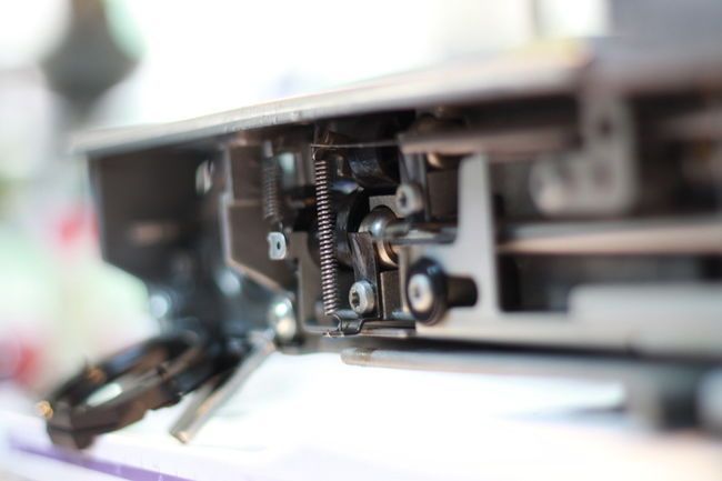 Industrienähmaschine - Nähmaschinen Reparatur Werkstatt - Bern