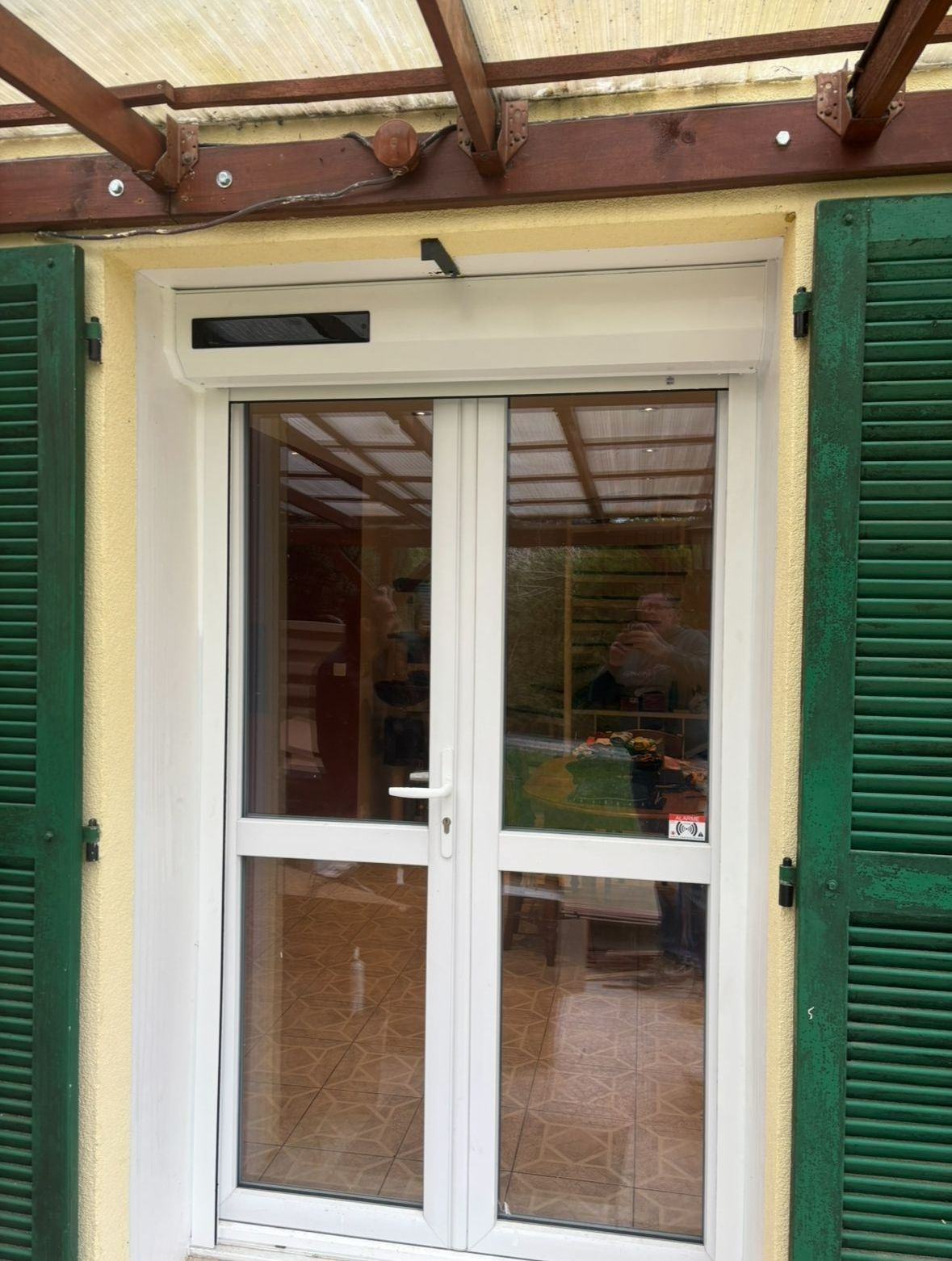 Intervention de serrurerie par l'entreprise MC Serrurerie autour de Coulomnier