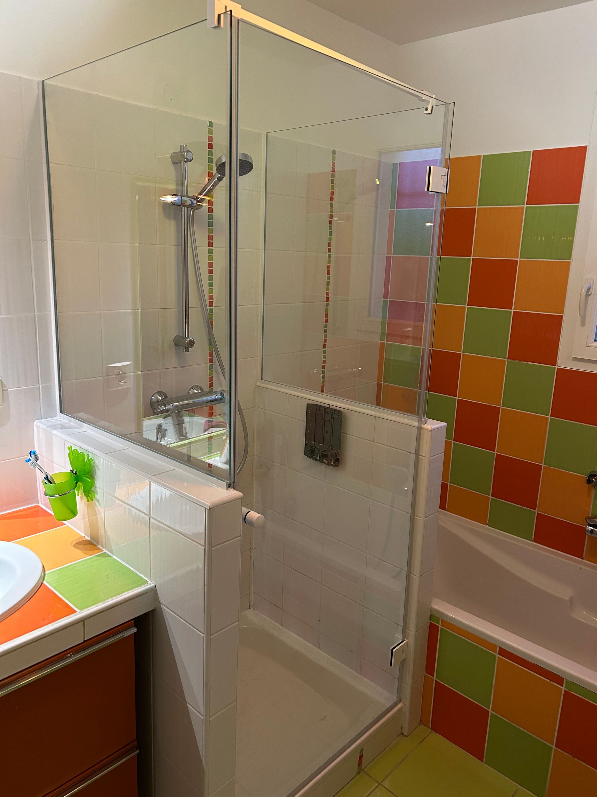 Rénovation pare douche ouvrant sur douche préexistante