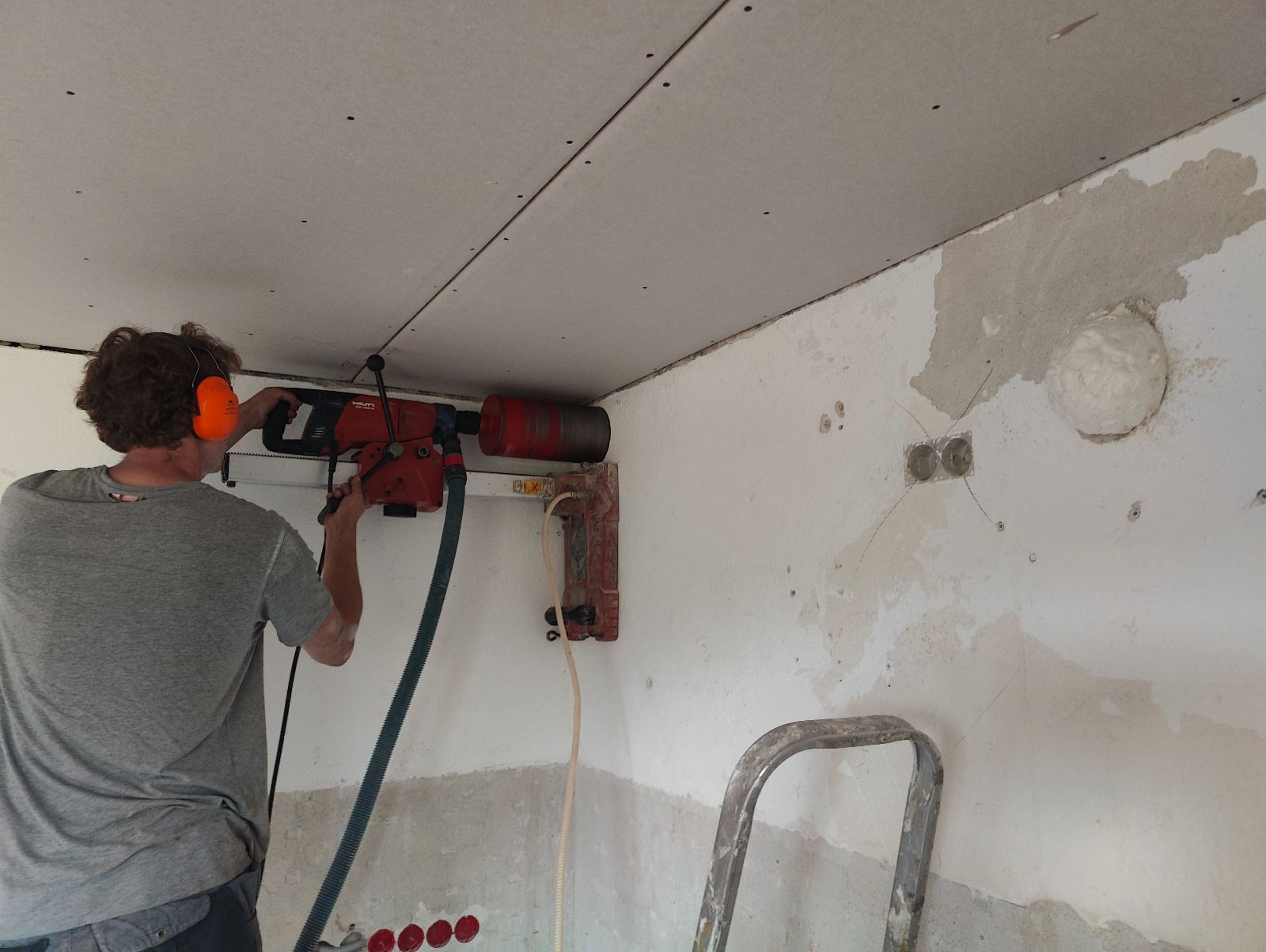 Referenzen für Kernbohrung von Gebäudetechnik Kandertal - Simon Freund & Felix Bosshart GbR - aus Kandern