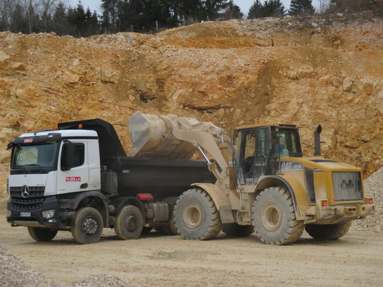 Chargement des matériaux en carrière