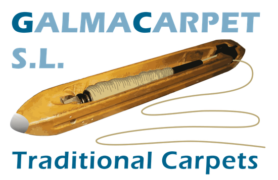 Logotipo de Galmacarpet SL que muestra una lanzadera de madera con hilo blanco y el texto "Alfombras tradicionales".