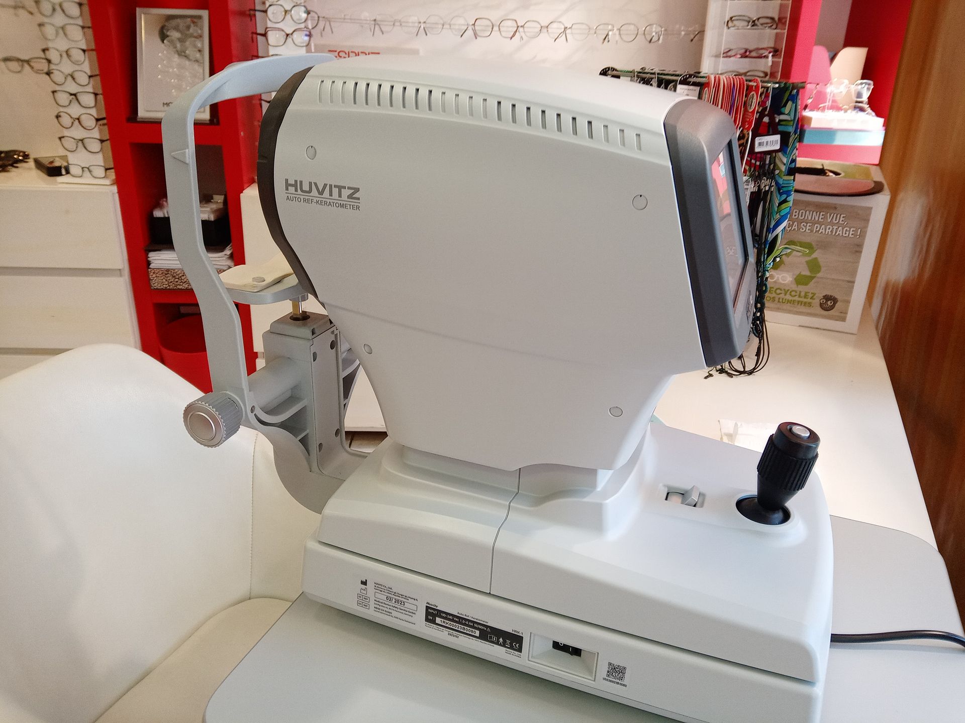 Autoréfracto-kératomètre 1