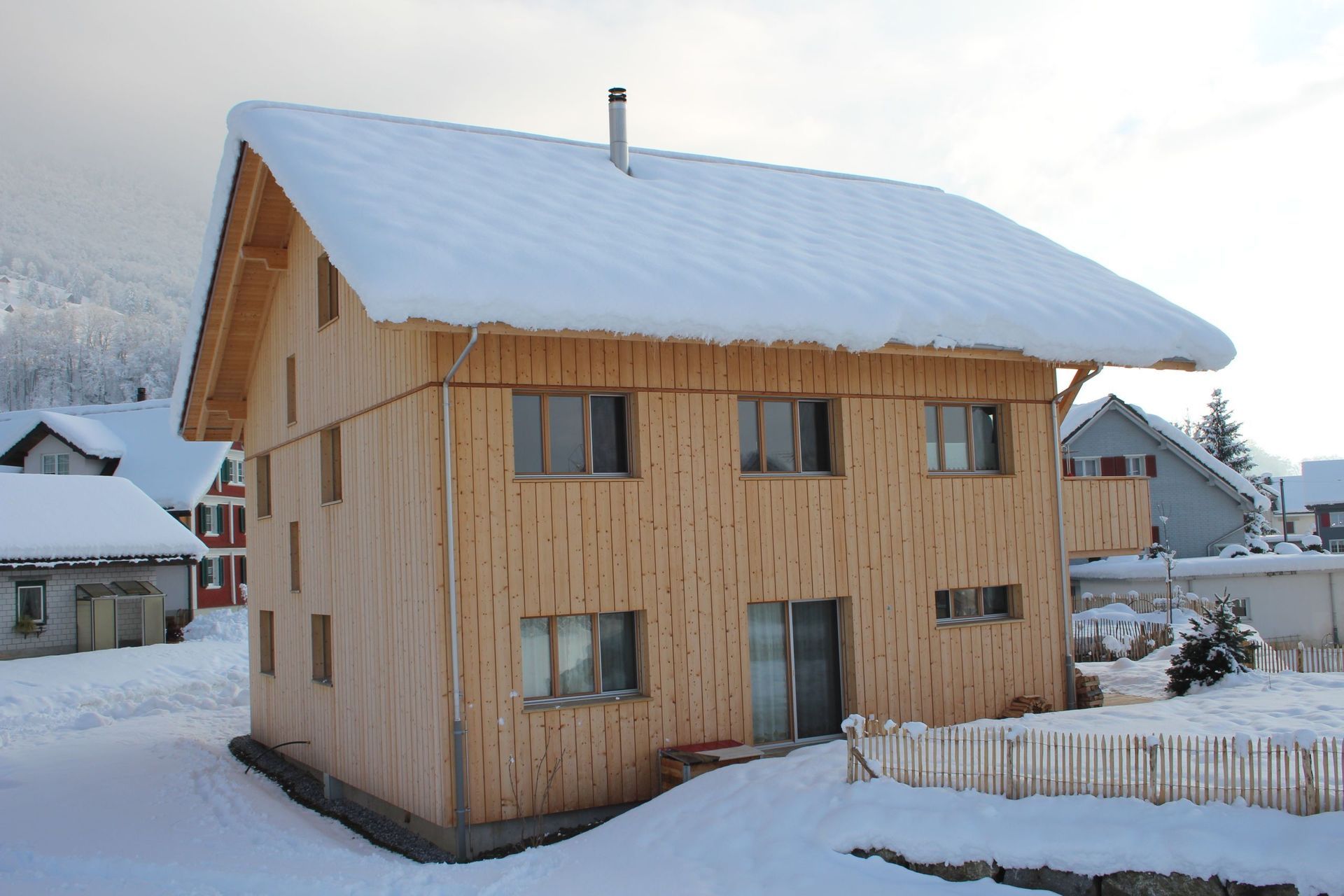 EFH Dorf-Schänis / H.Diethelm Holzbau GmbH