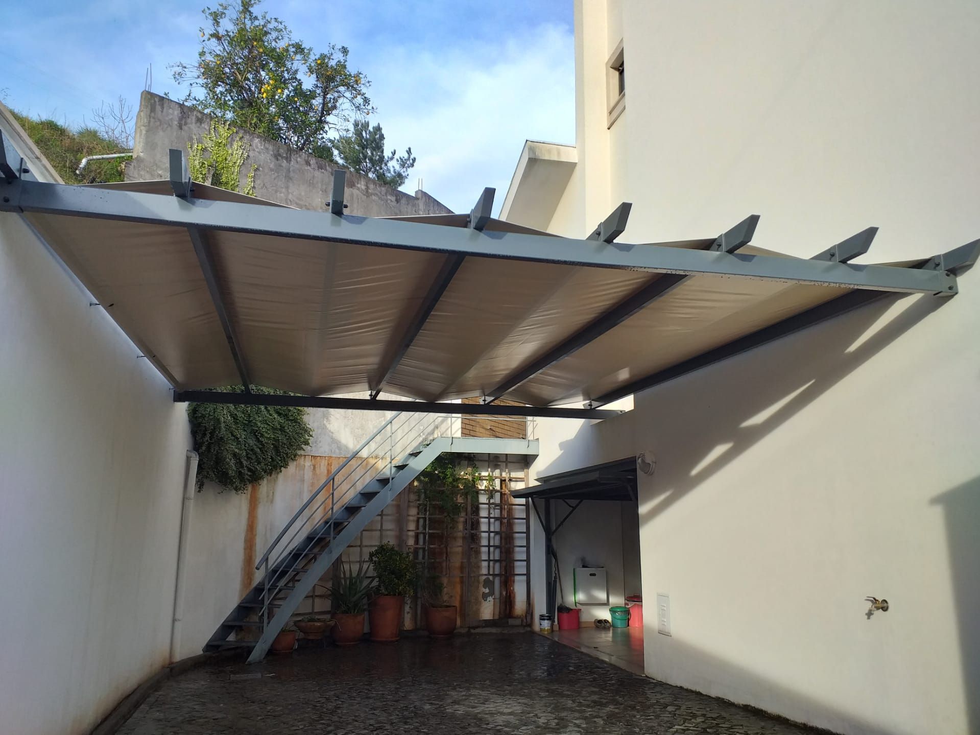 Toldo Meneses 
