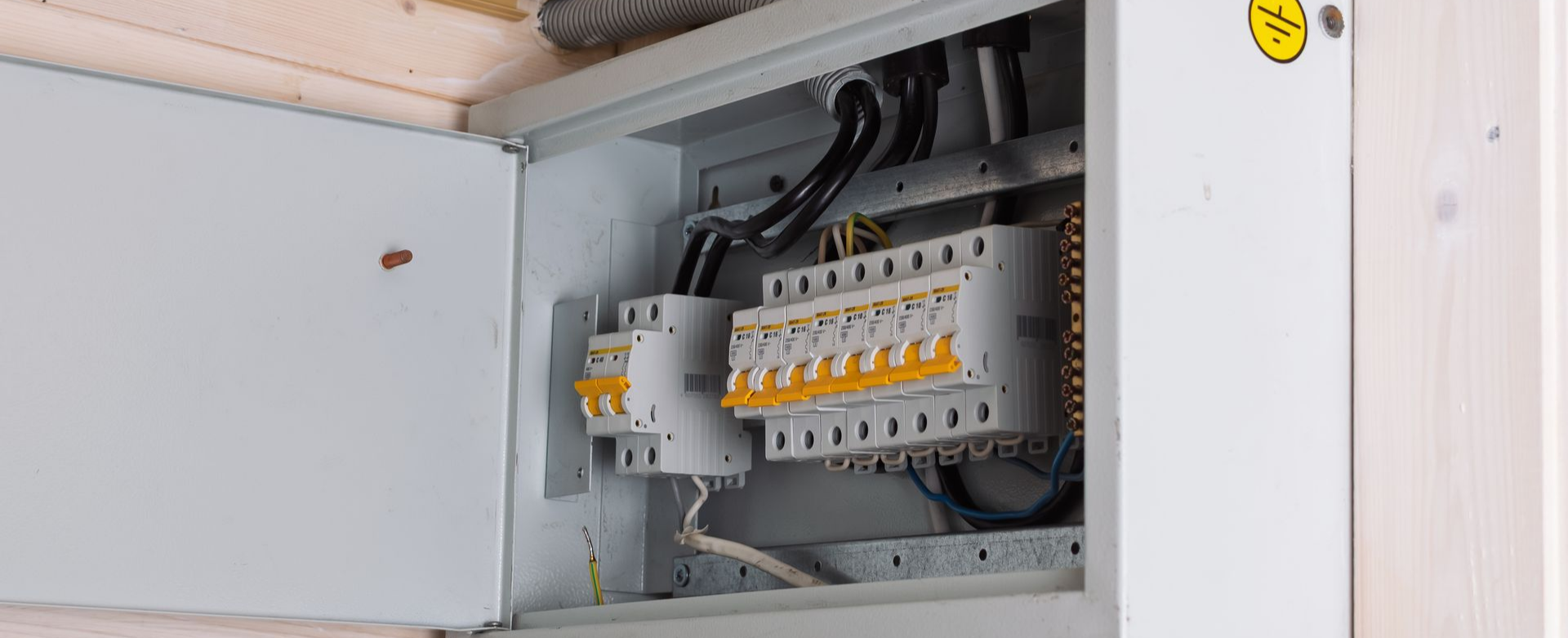 Un tableau électrique.