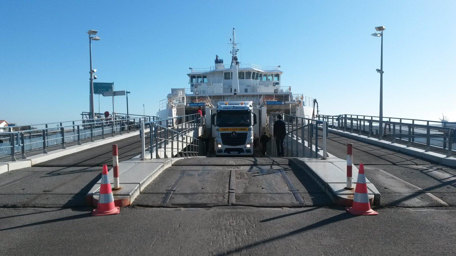 passage du bac de Royan