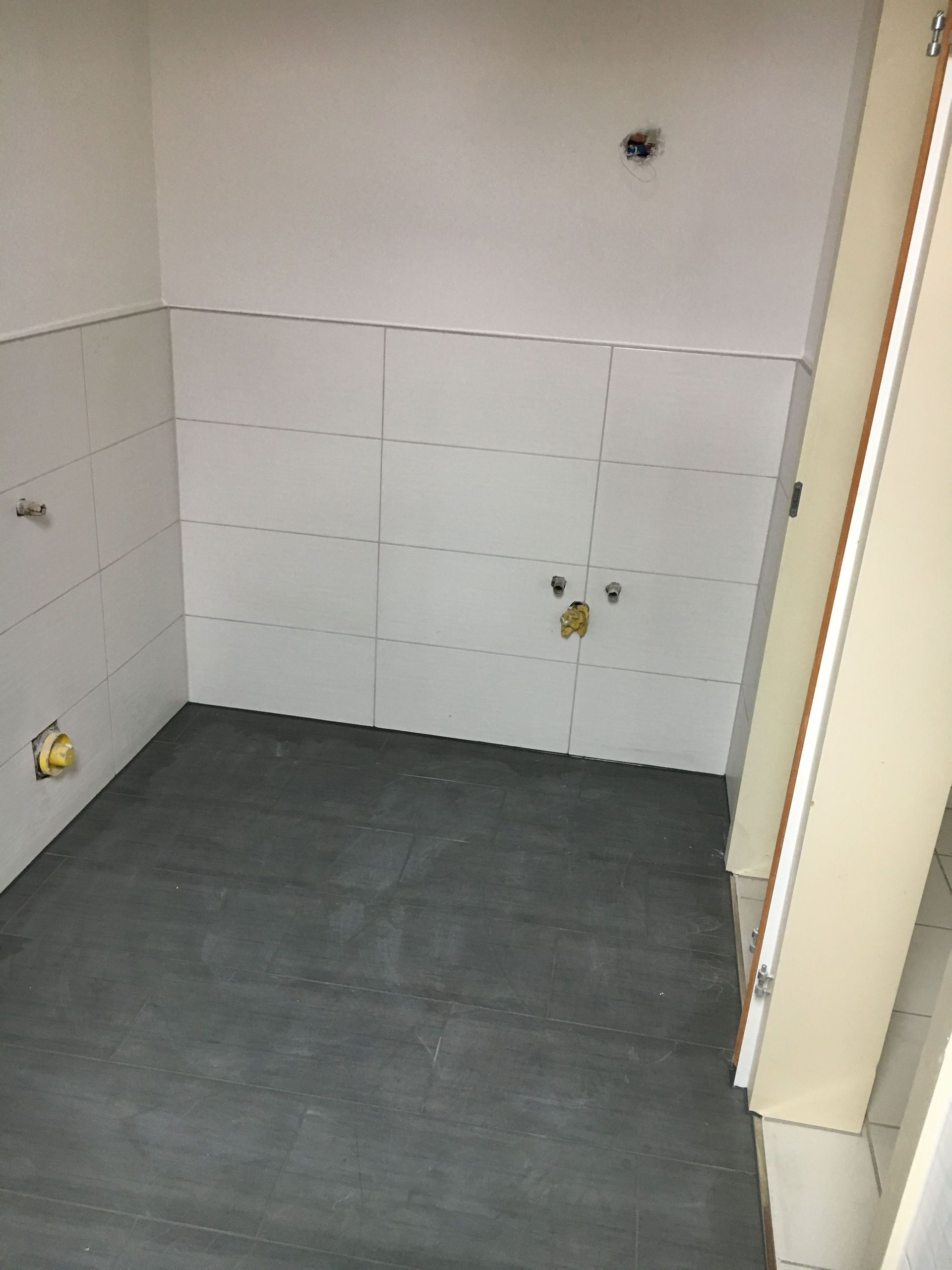 Badumbau nachher - All-in-One Renovationen Hittnau