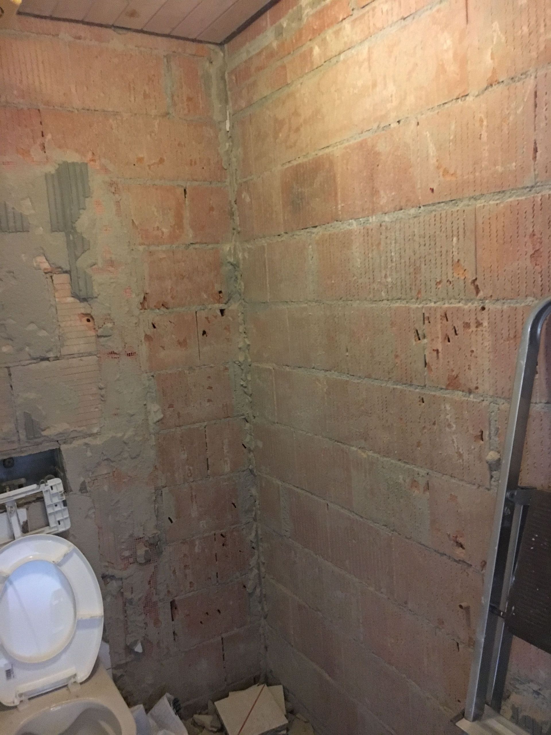 Badumbau vorher - All-in-One Renovationen Hittnau