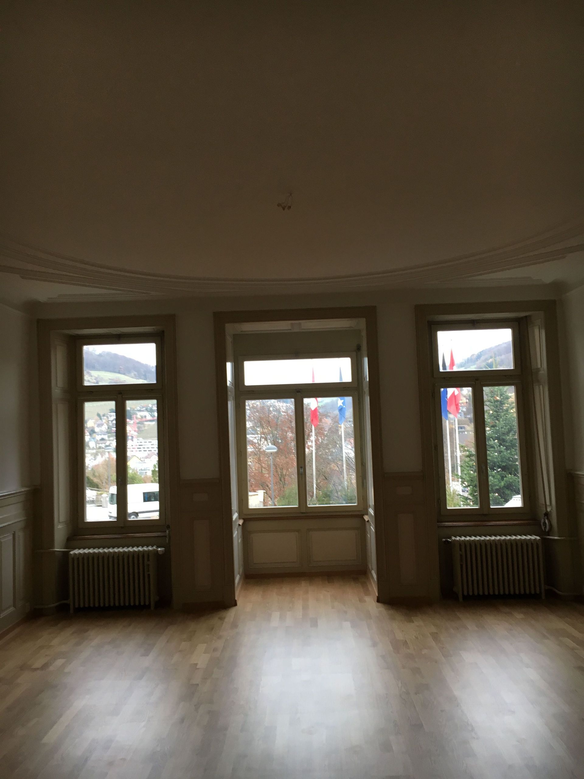 Bodenlegerarbeit nachher - All-in-One Renovationen Hittnau