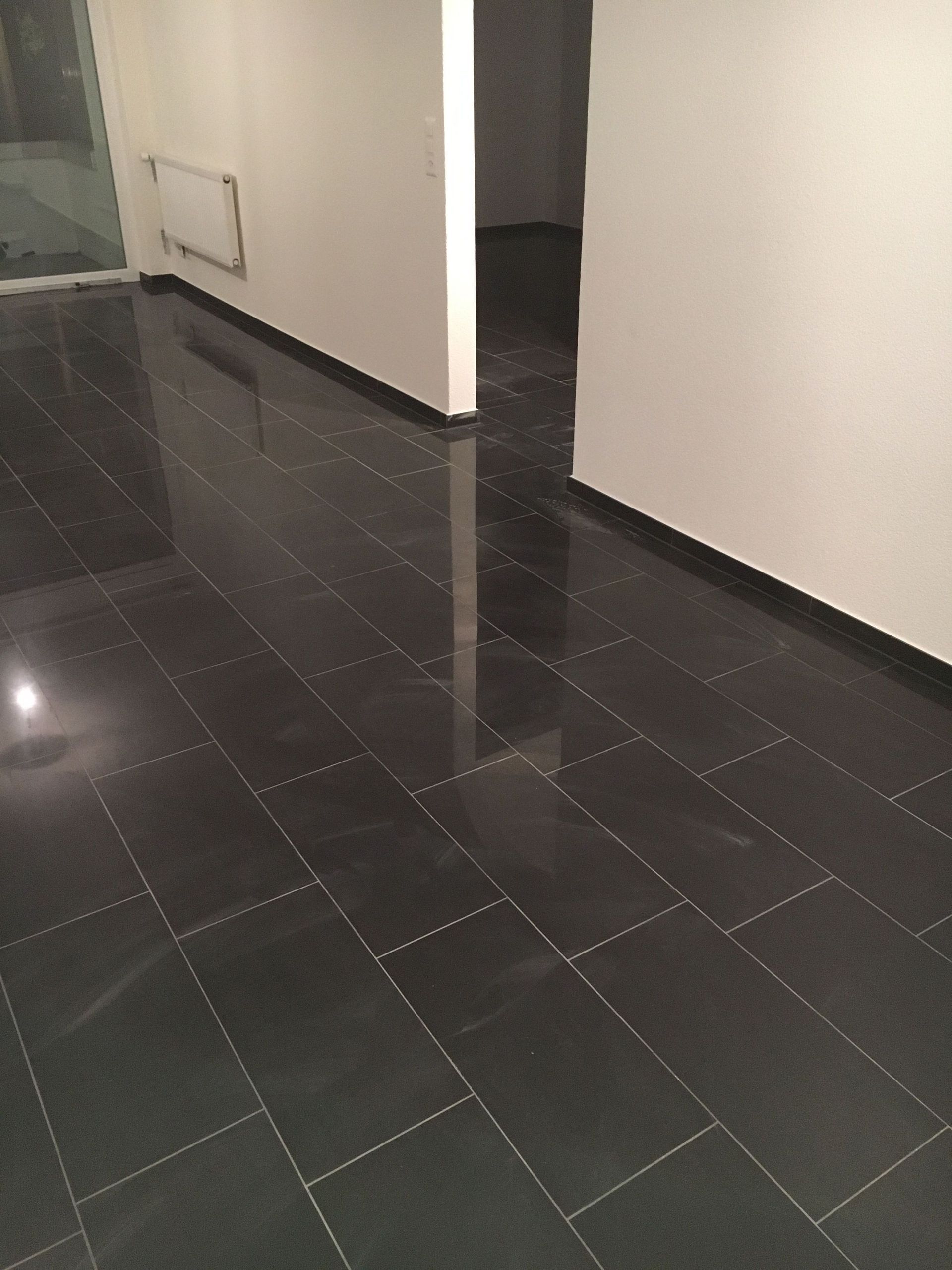 Fliesenarbeit nachher - All-in-One Renovationen Hittnau