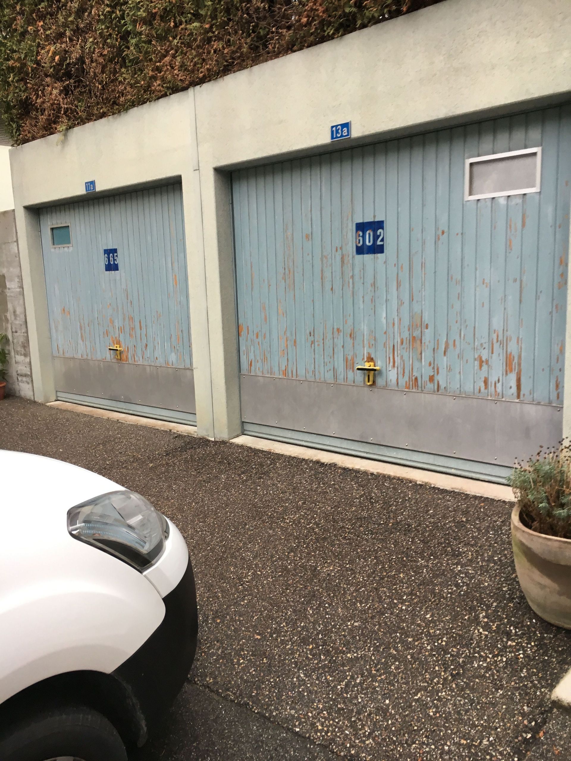 Malerarbeiten vorher - All-in-One Renovationen Hittnau