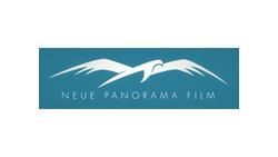 Das Logo für den neuen Panoramafilm zeigt einen Vogel, der über einen Berg fliegt.