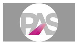 Ein Logo für eine Firma namens PAS mit einem rosa Dreieck in der Mitte.