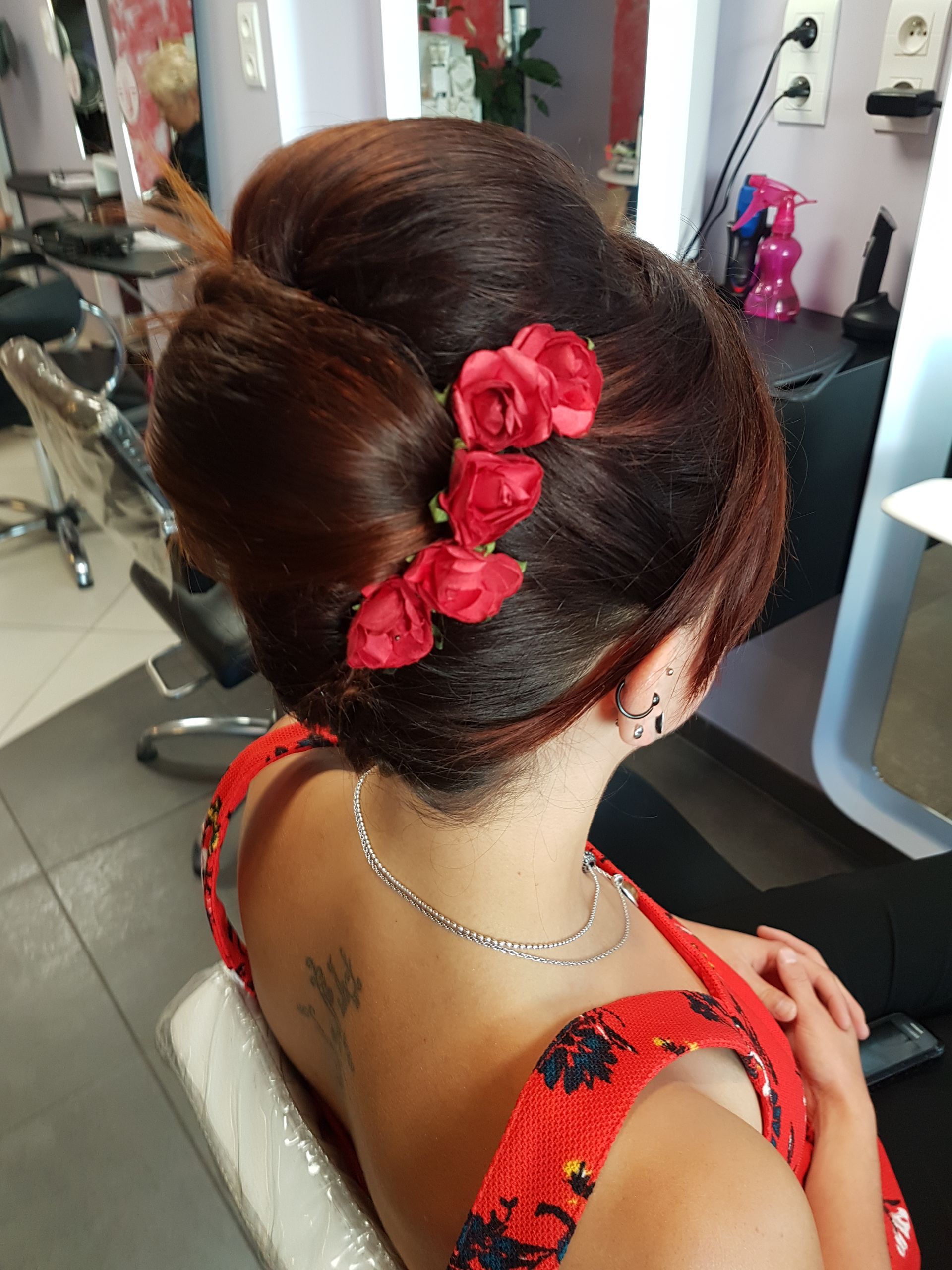 Chignon banane coiffure rétro