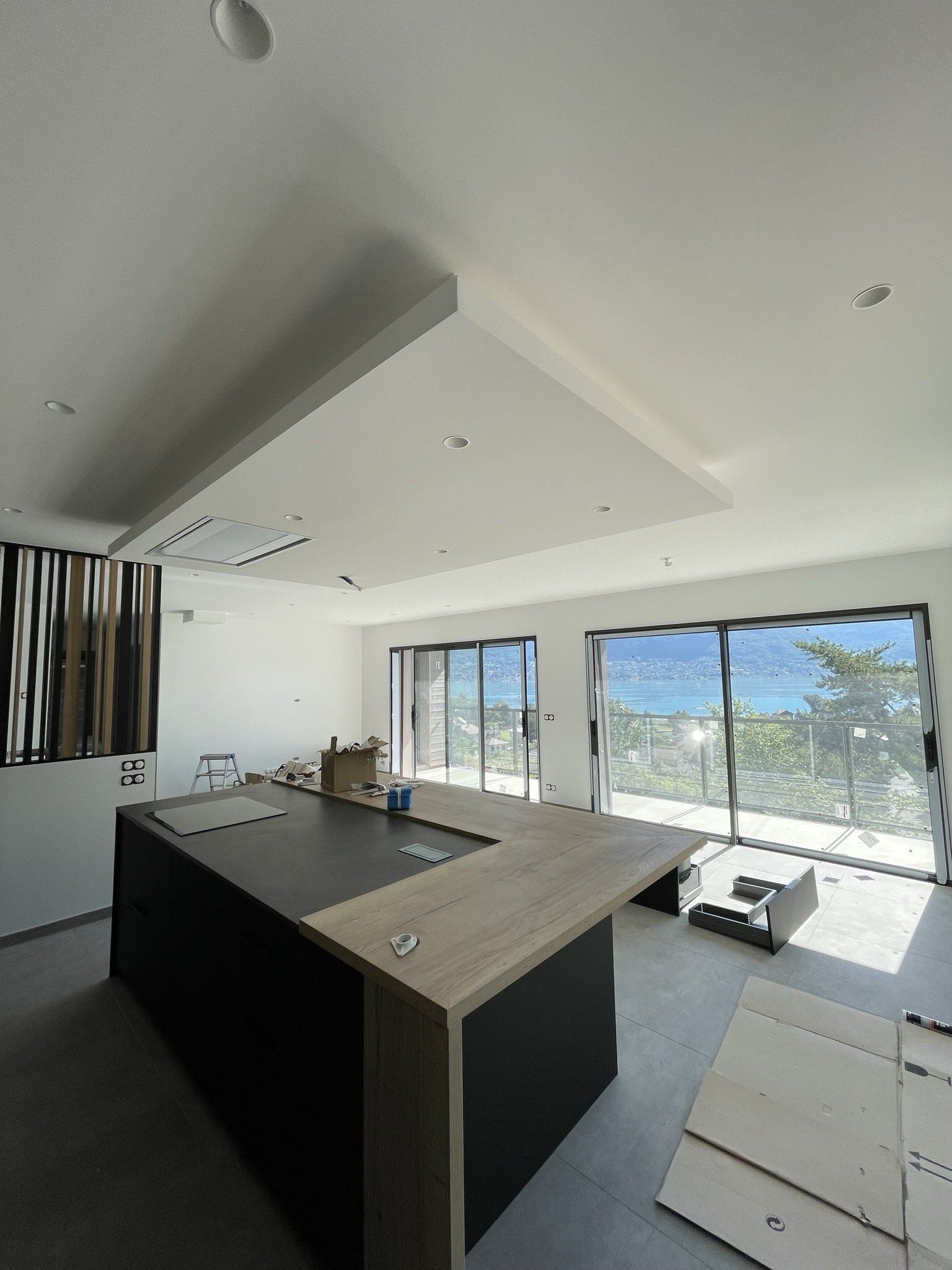 Pose de faux plafond décoratif