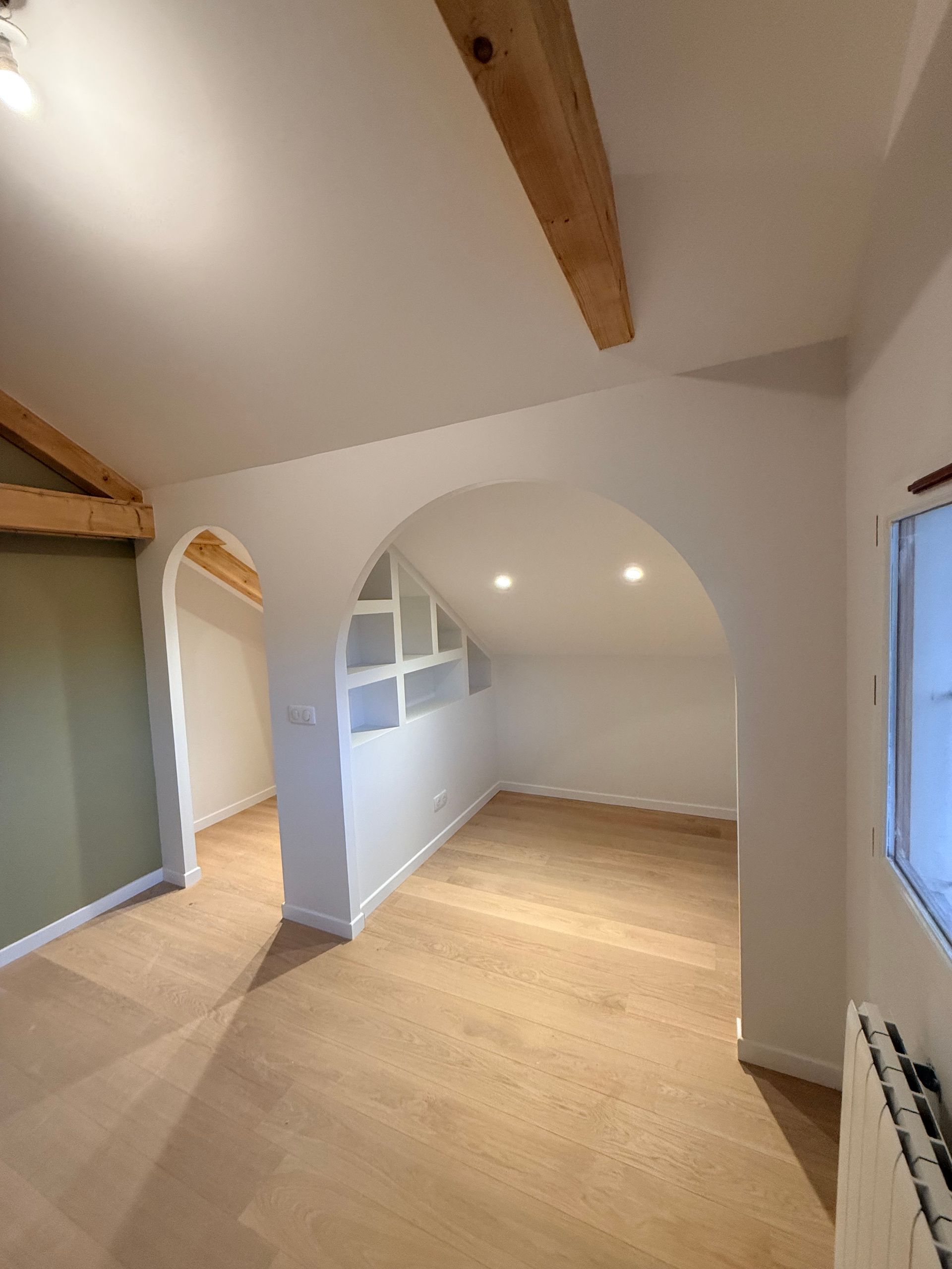 Travaux de plâtrerie dans maison neuve