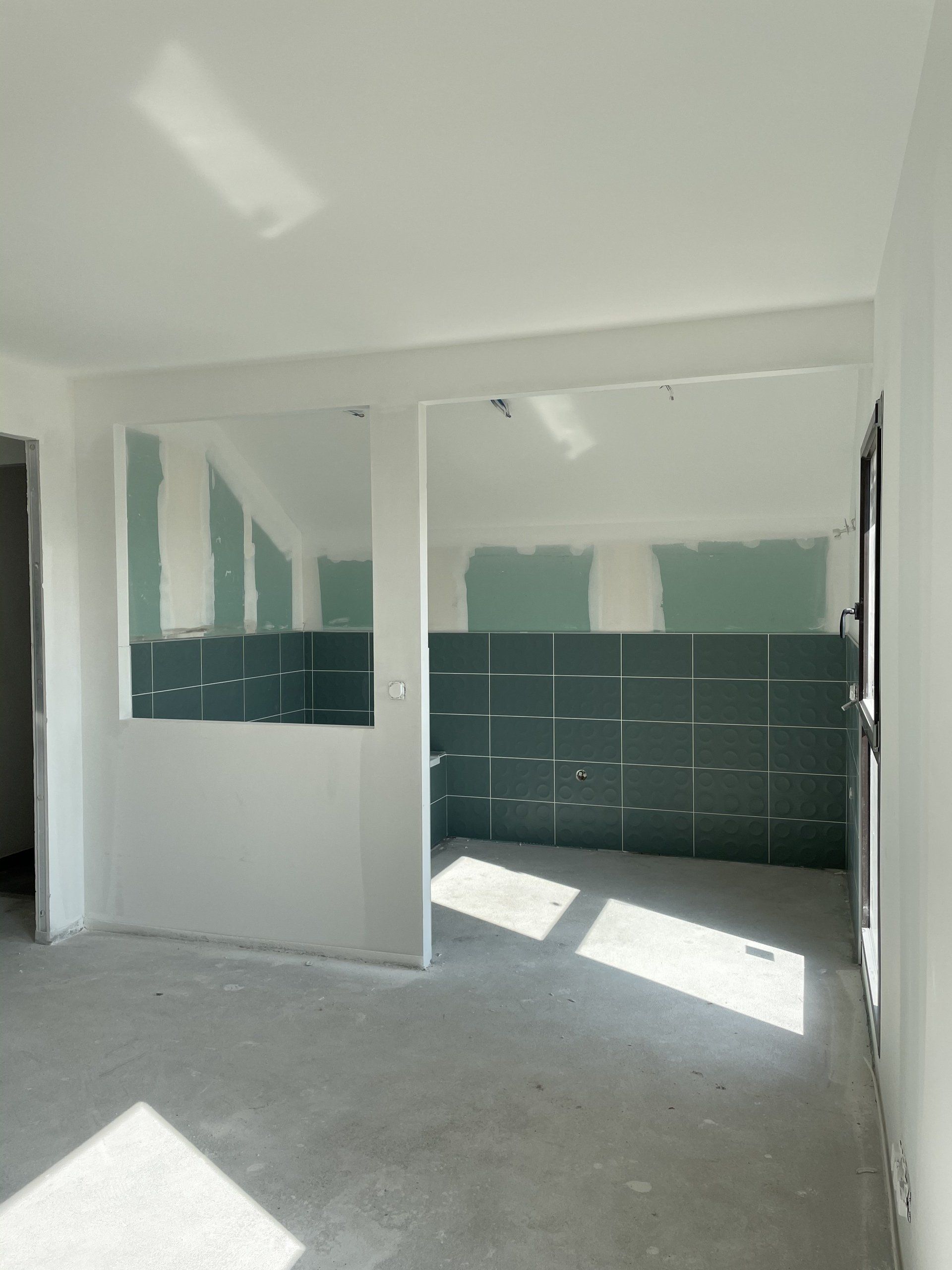 Pose de cloison avec verrière