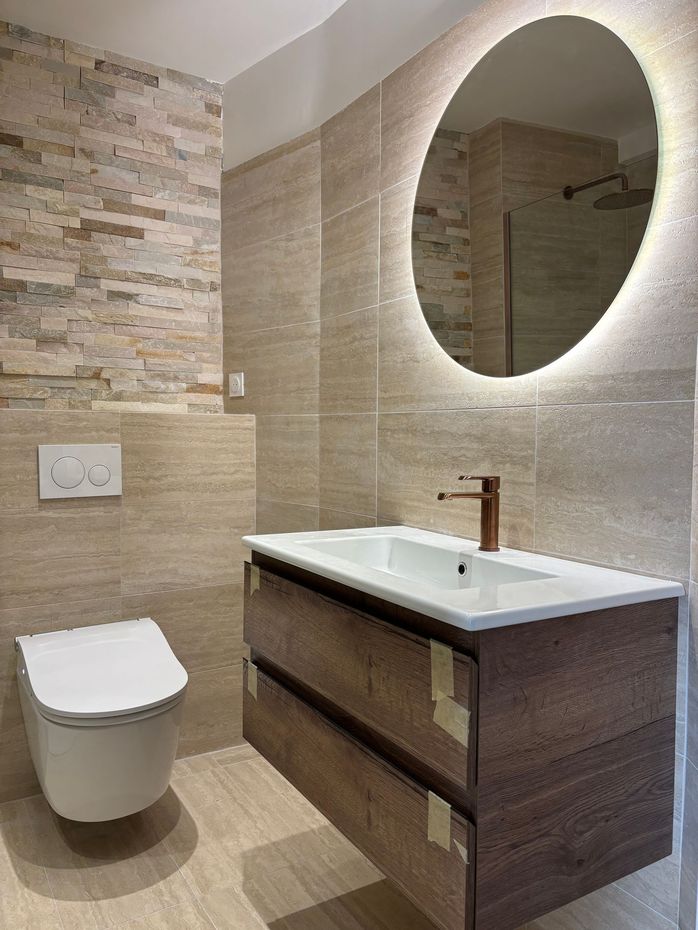 Une salle de bains terminée