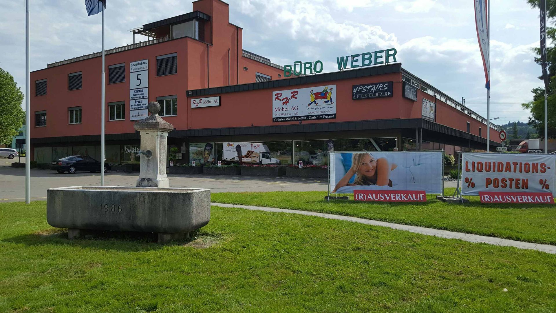 Möbelausstellung Wohlen AG – Möbelgeschäft und Matratzenzentrum von RHR Möbel AG