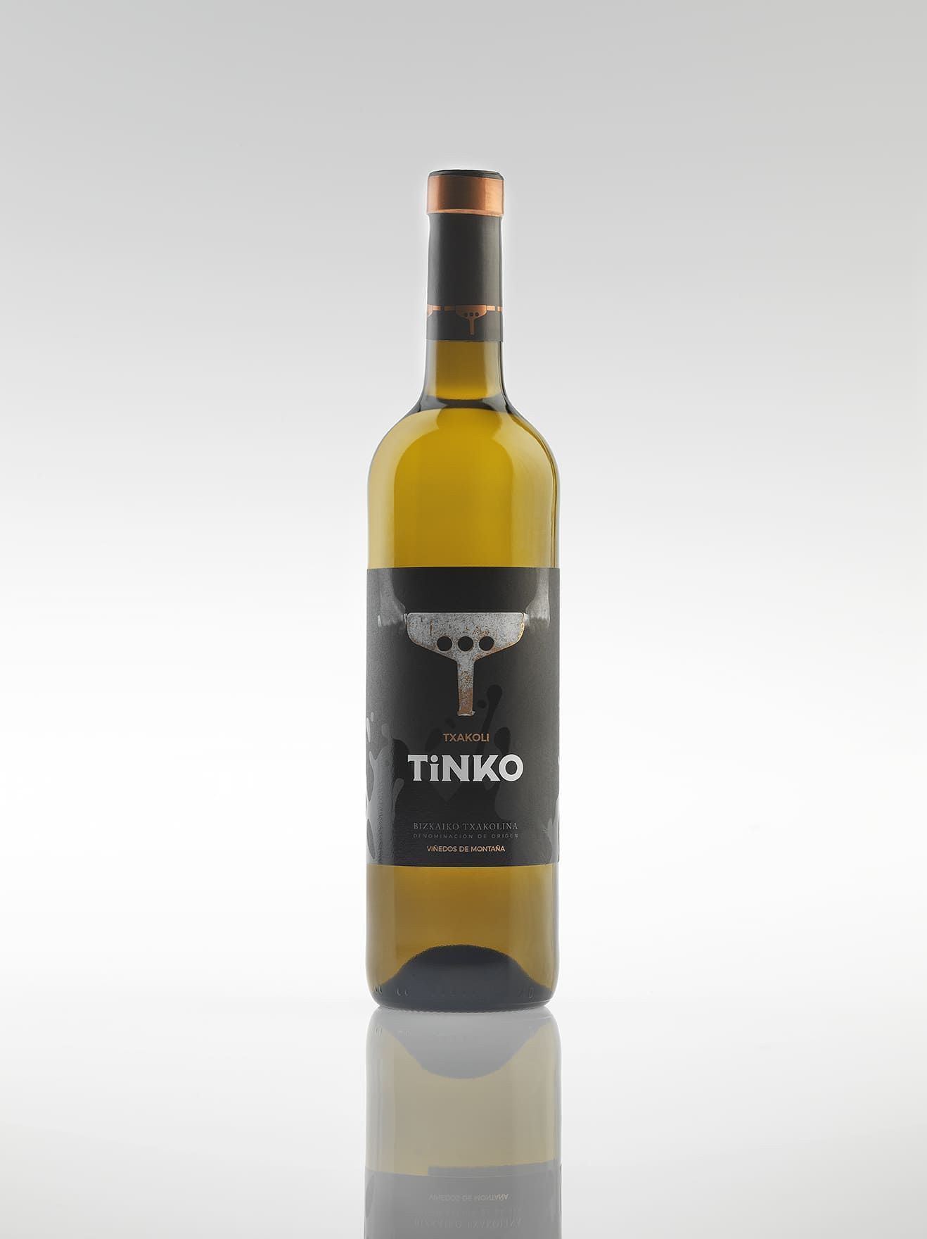 Botella de vino blanco