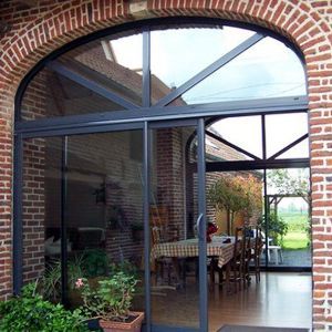 Baies vitrées pour un jardin d'hiver à Issoudun