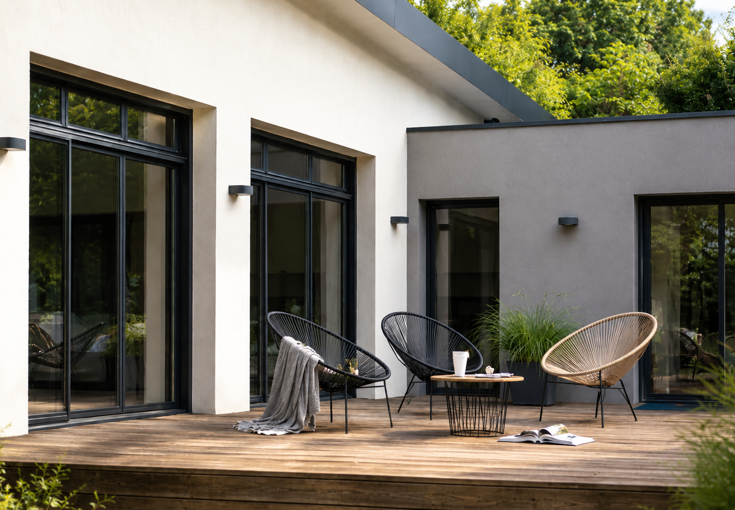 Brise vue en aluminium et aménagements paysagers