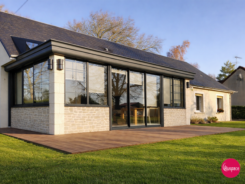 Véranda avec vitrages opaques