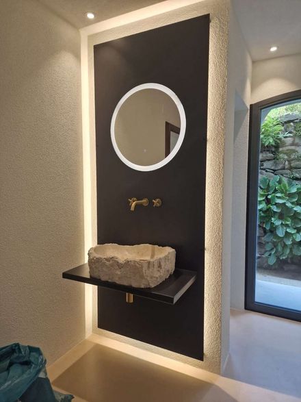 Lavoro realizzato in un bagno