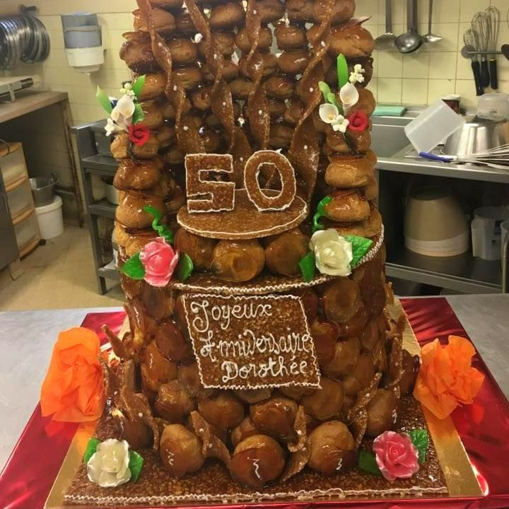 Pièce montée pour anniversaire