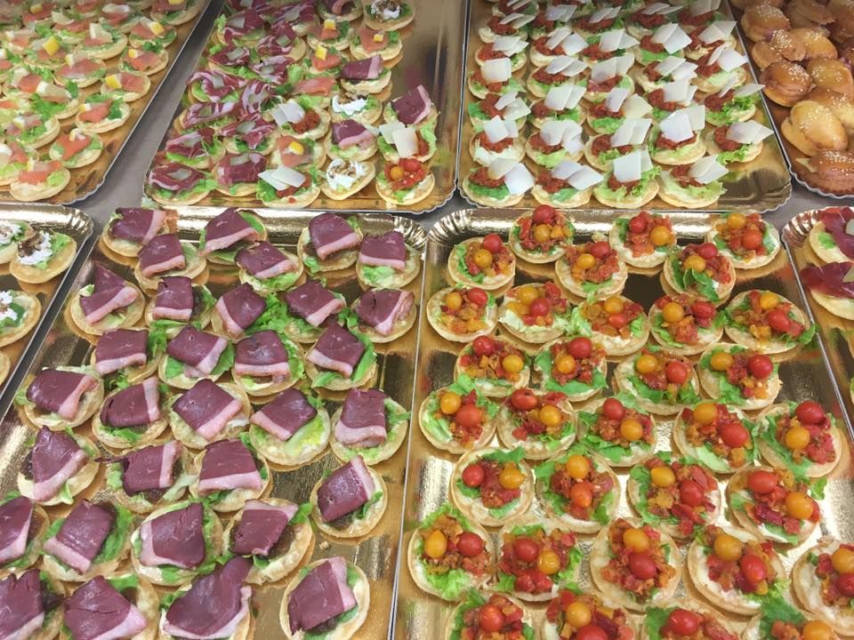 Ensemble de pains garnis salés