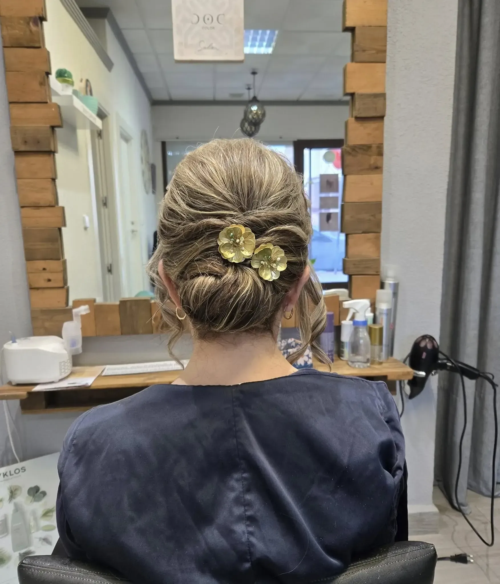 El cabello cambia con el tiempo, con las etapas vitales, con el cuerpo y con las emociones. En Mar&iacute;a Ch C&aacute;novas Stilistasno luchamos contra esos cambios: los entendemos, los respetamos y los acompa&ntilde;amos.