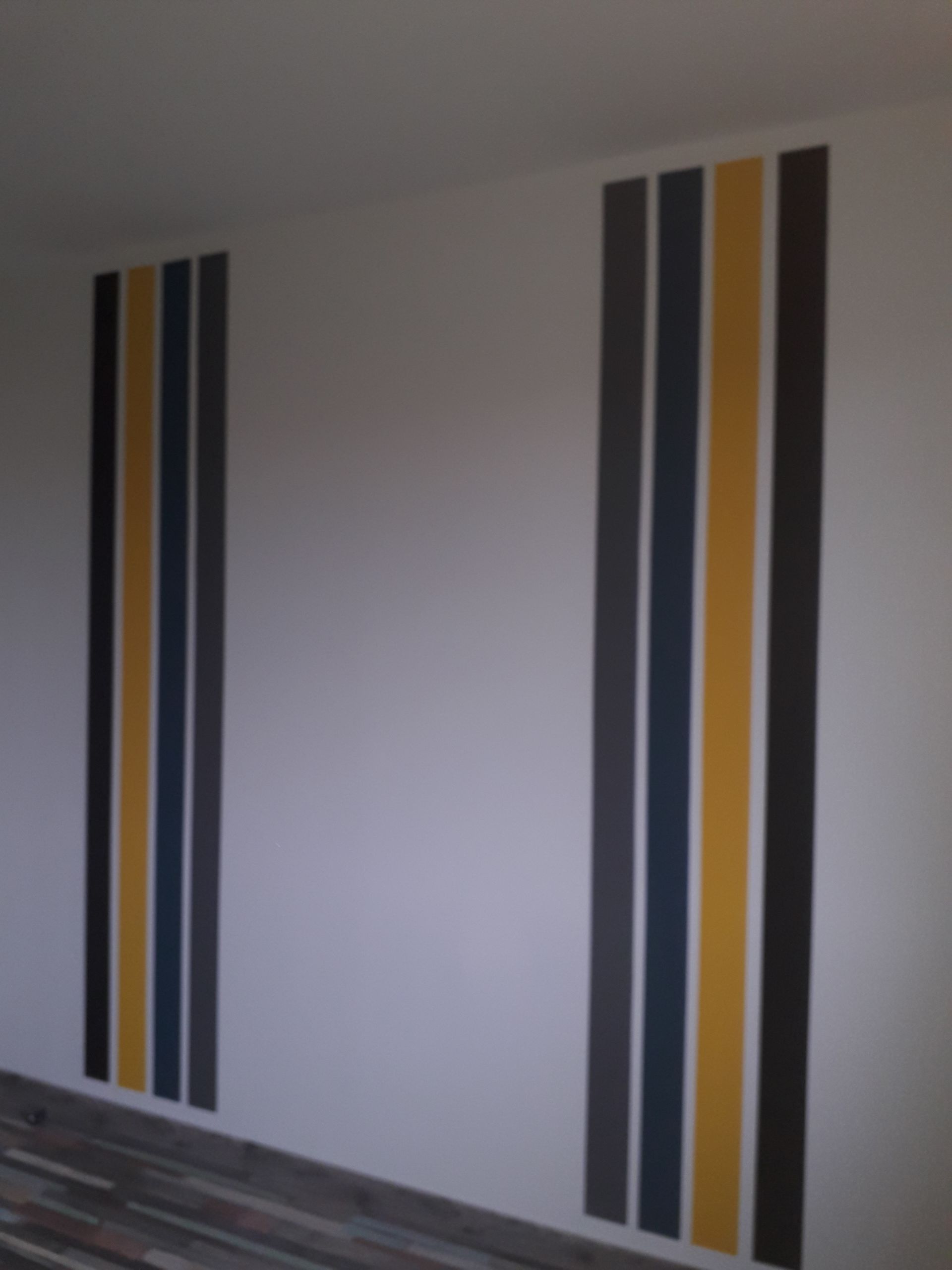 Peinture murale verticale