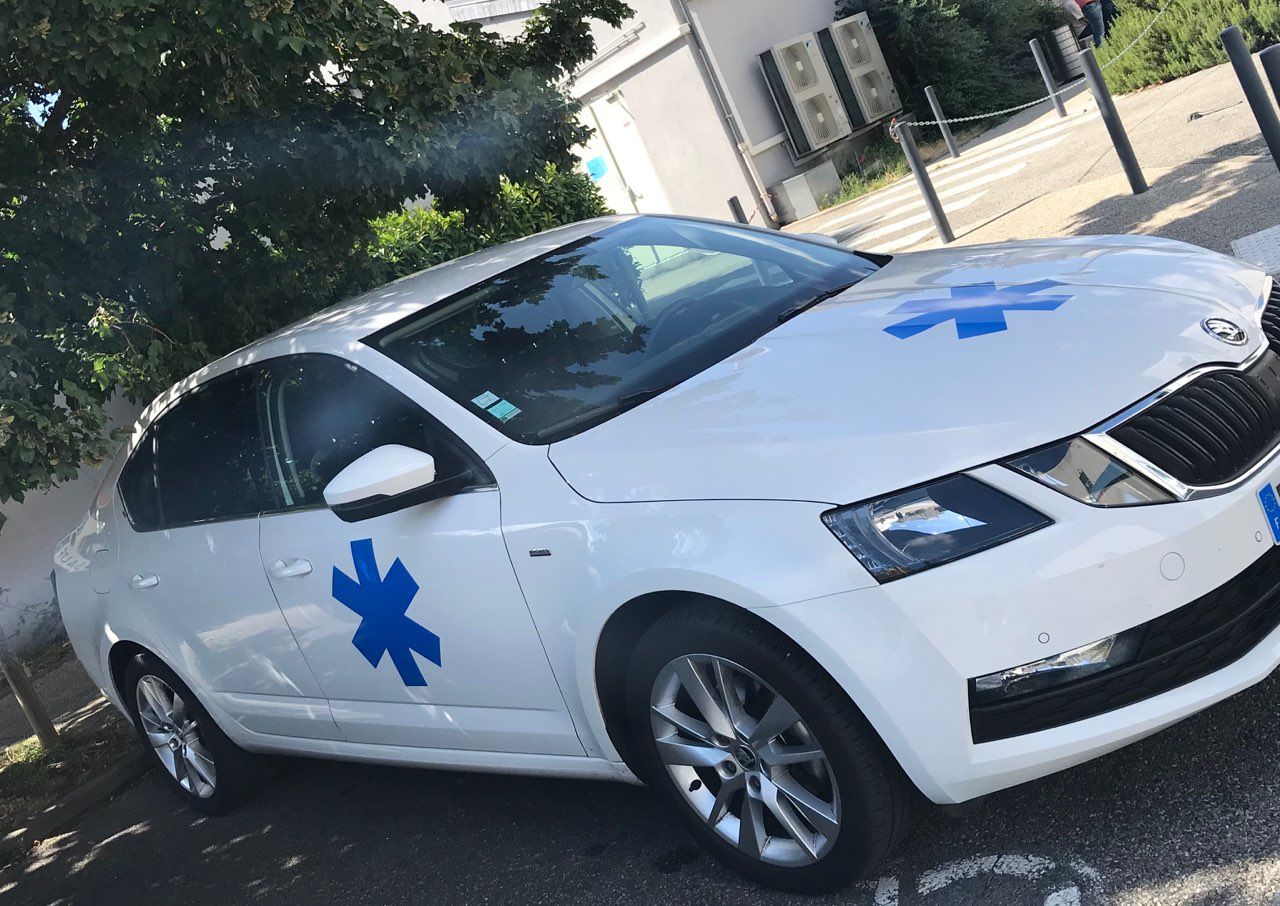 Véhicule sanitaire léger