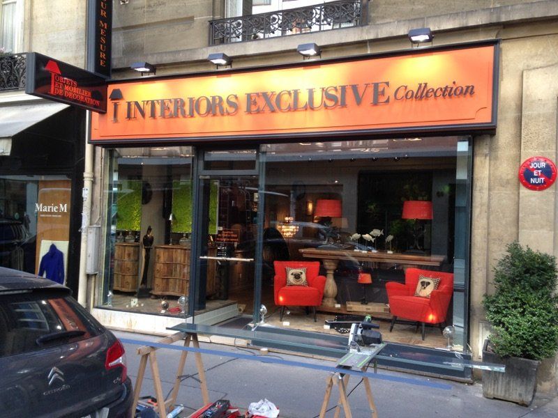 Enseigne et éclairage