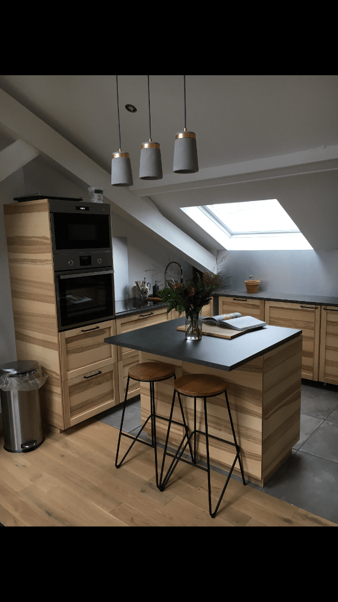 Pose d’une cuisine équipée avec îlot