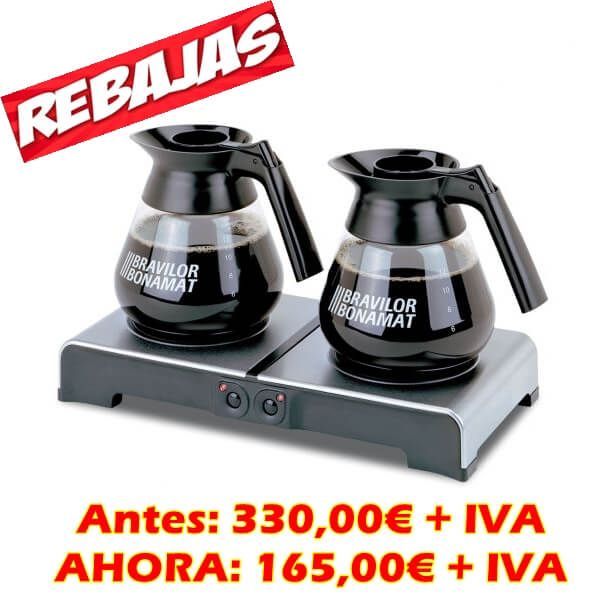 Dos cafeteras en una estufa con la palabra 