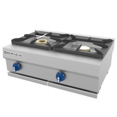 Una estufa de gas con dos quemadores y perillas azules sobre un fondo blanco.