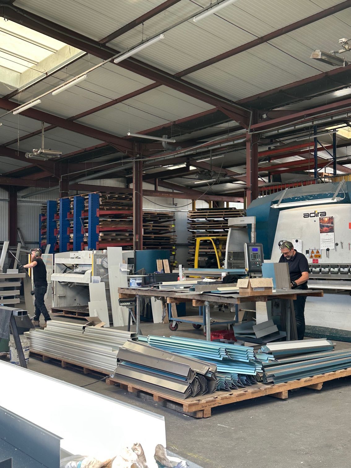 Vers la page Travail du métal.