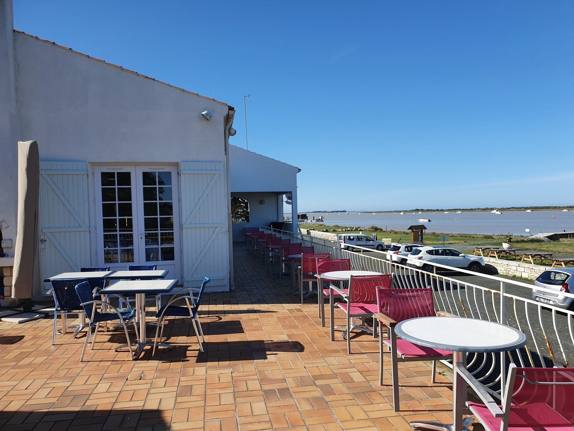 Visite guidée, photos du restaurant, traiteur, près de Rochefort