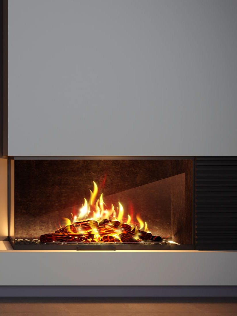 Une cheminée moderne avec des flammes brûlant derrière une vitre.
