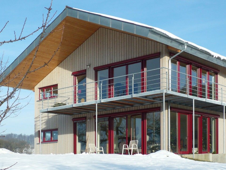 Haustür realisiert durch die Bernd Fauser Fensterbau GmbH aus Hattenhofen.