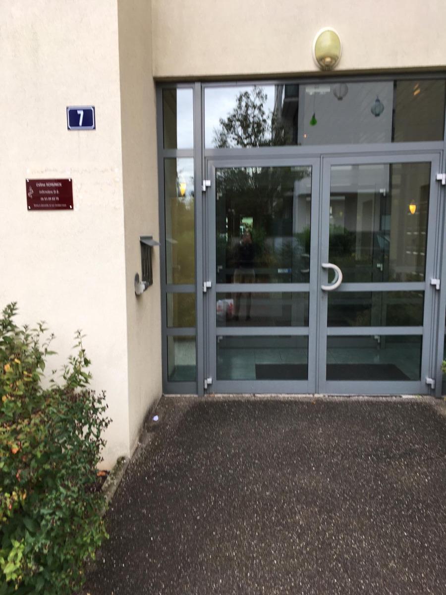 Entrée du cabinet