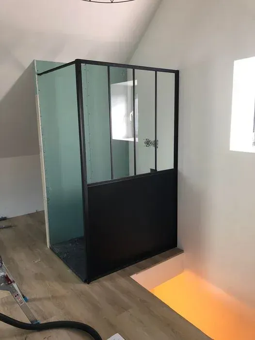 Création d'une salle de bains sous les combles