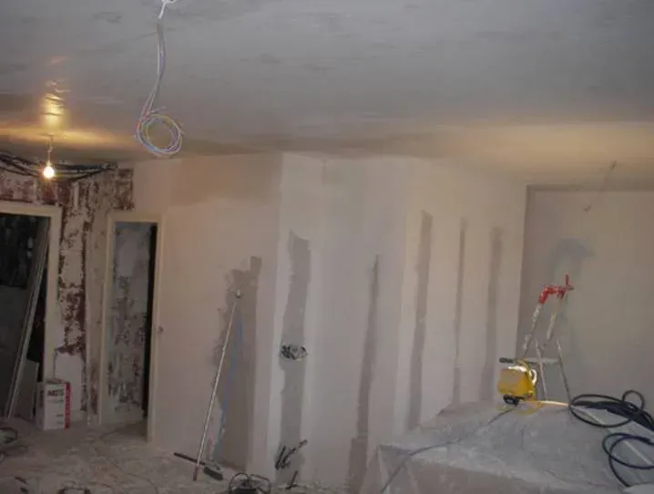 Pose de nouvelles cloison dans une pièce