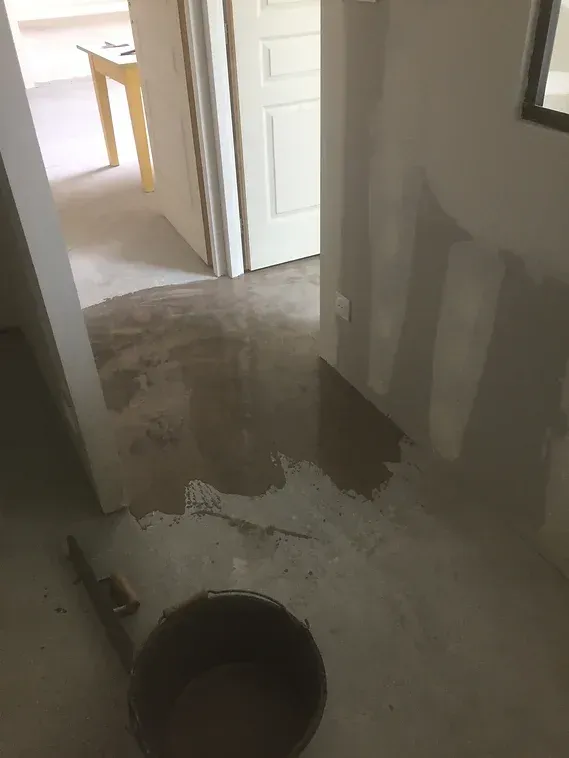 Pose de la chape en cours